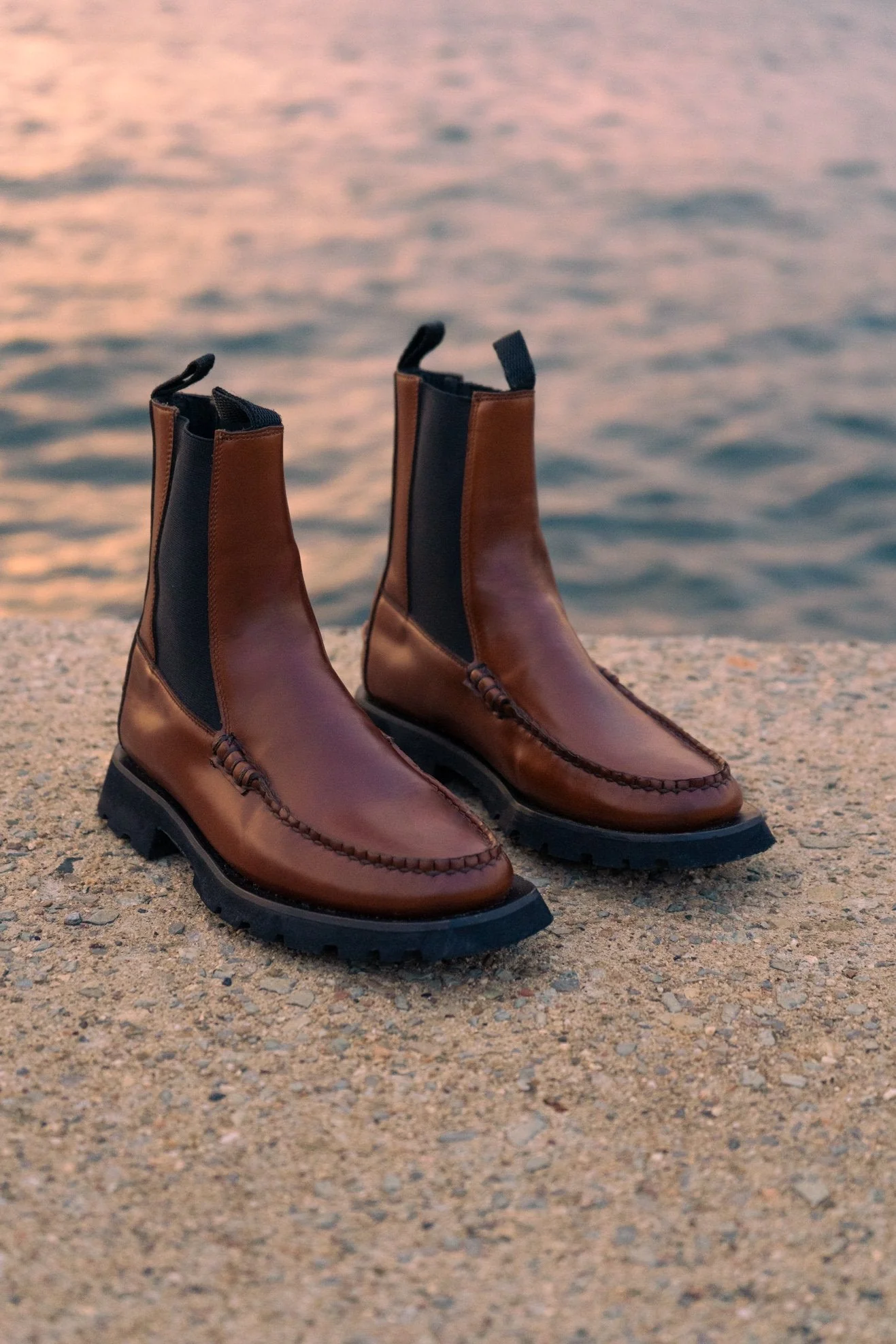 ALDA SPORT - Men's Tread Sole Low-calf Chelsea Boot - Image 6