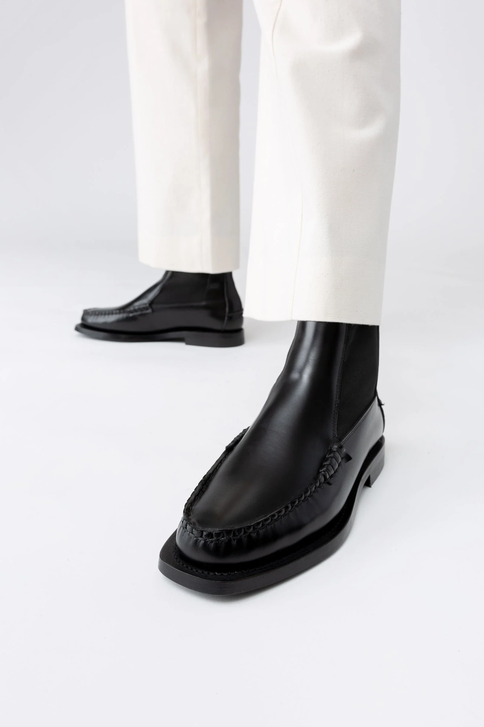 ALDA - Low-calf Chelsea Boot - Image 6