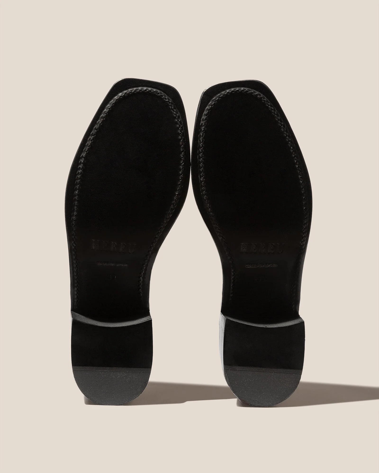 ALDA - Low-calf Chelsea Boot - Image 4