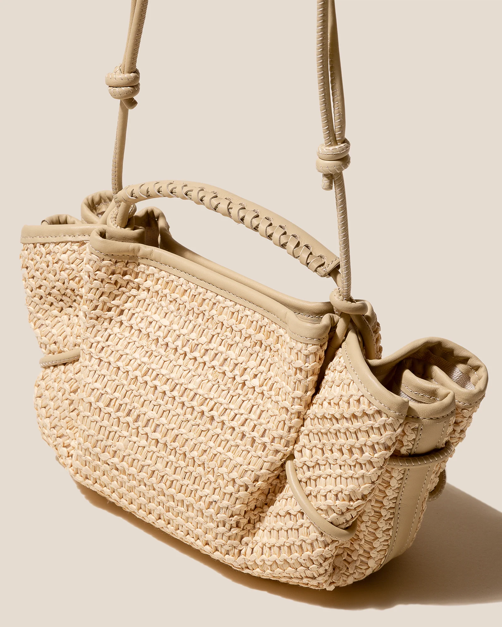 ARTA MINI RAFFIA - Pleated Crossbody Bag - Image 4