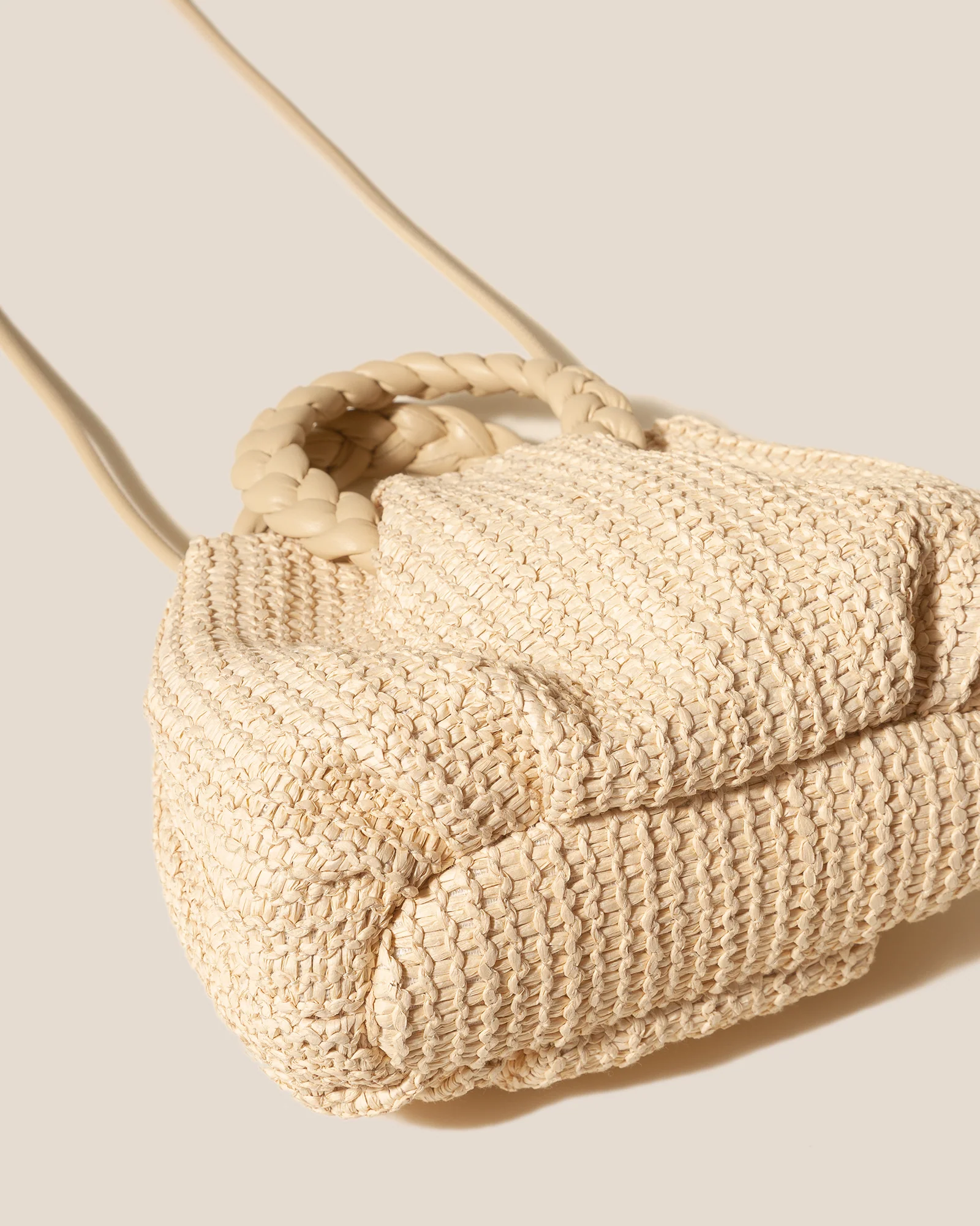 BOMBON M RAFFIA - Medium Plaited-handle Raffia Handbag - Image 4