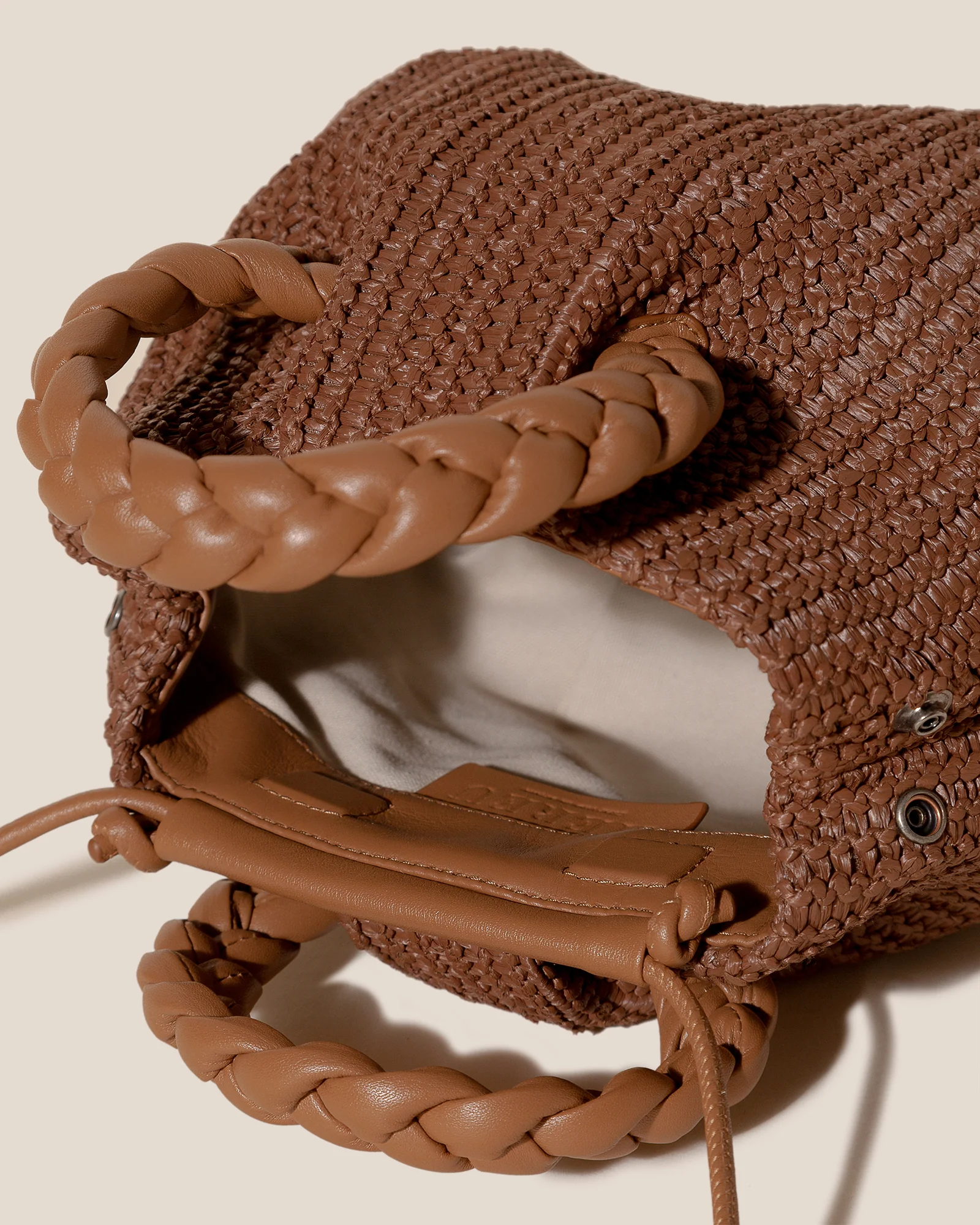 BOMBON M RAFFIA - Medium Plaited-handle Raffia Handbag - Image 3