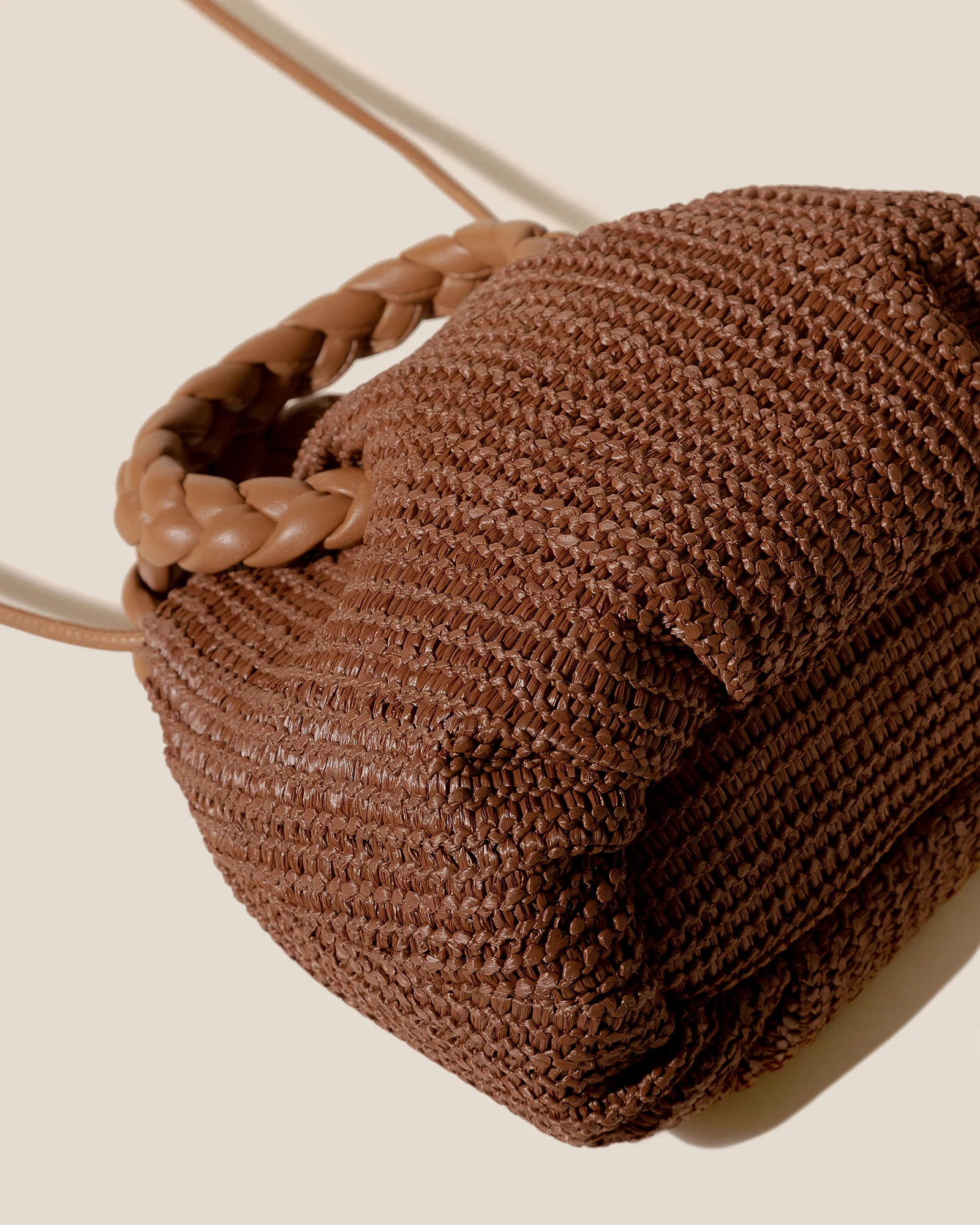 BOMBON M RAFFIA - Medium Plaited-handle Raffia Handbag - Image 4