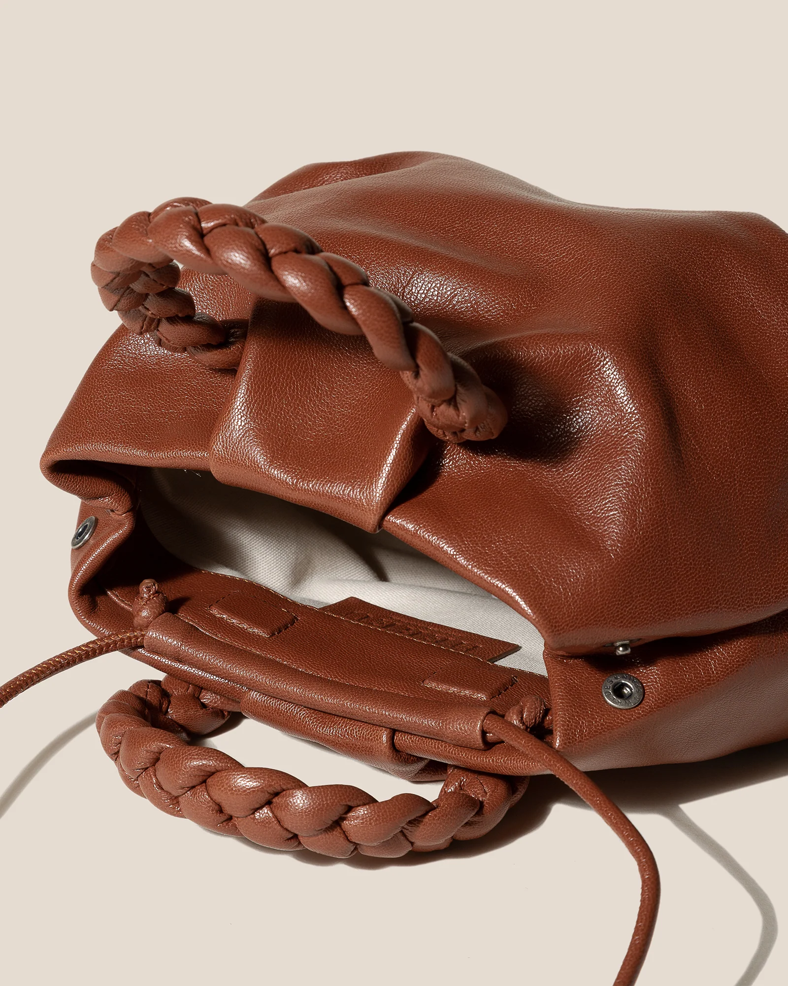 BOMBON M SUPPLE SHINY - Medium Plaited-handle Leather Handbag - Image 3