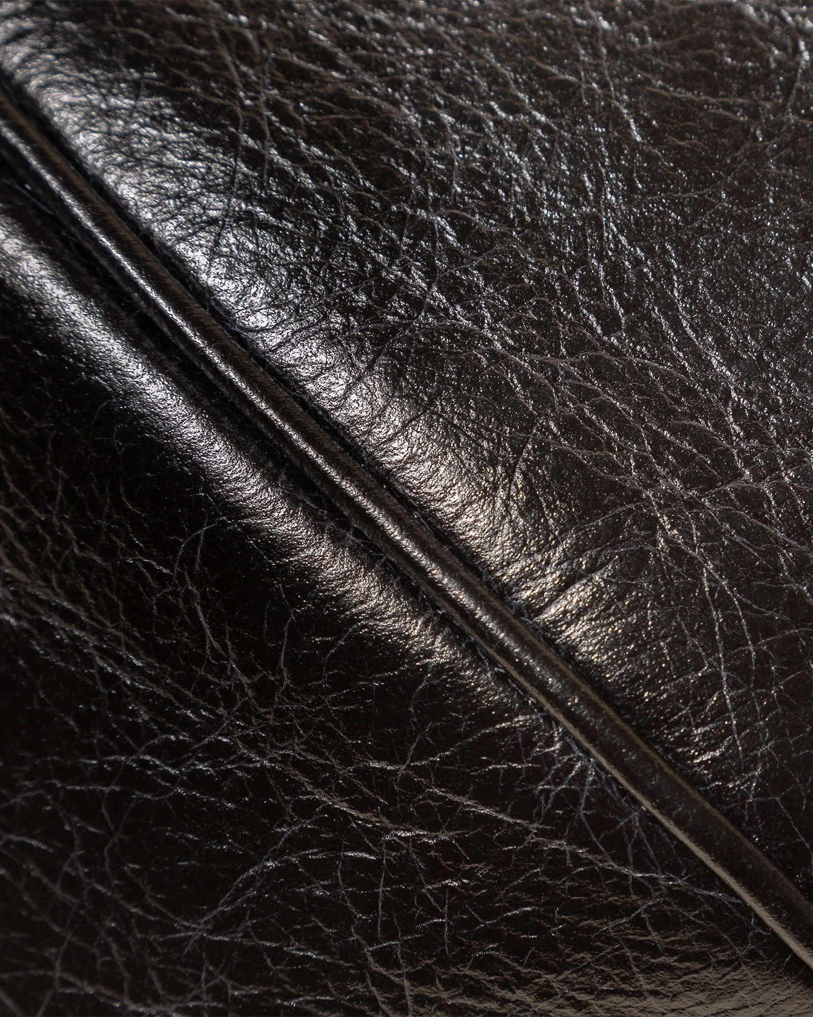 BOYA L DISTRESSED - Ball-Shaped Crossbody Bag - Image 4