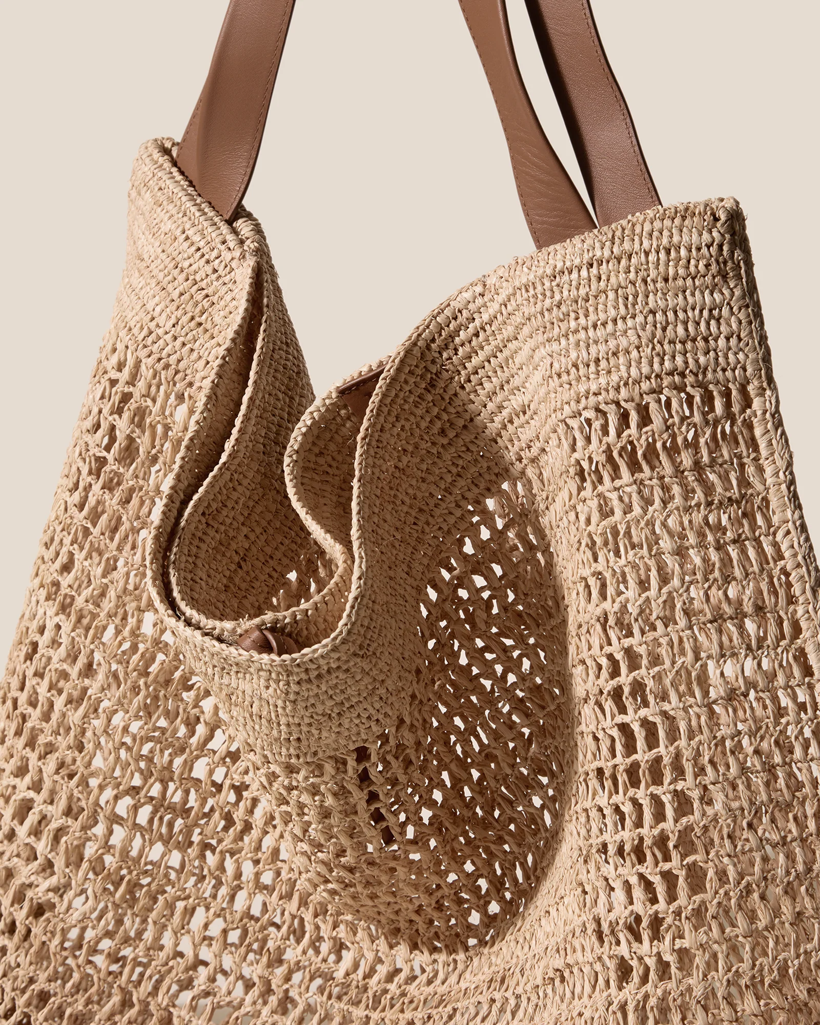 CADOR RAFFIA MESH - Slouchy Shoulder Bag - Image 2