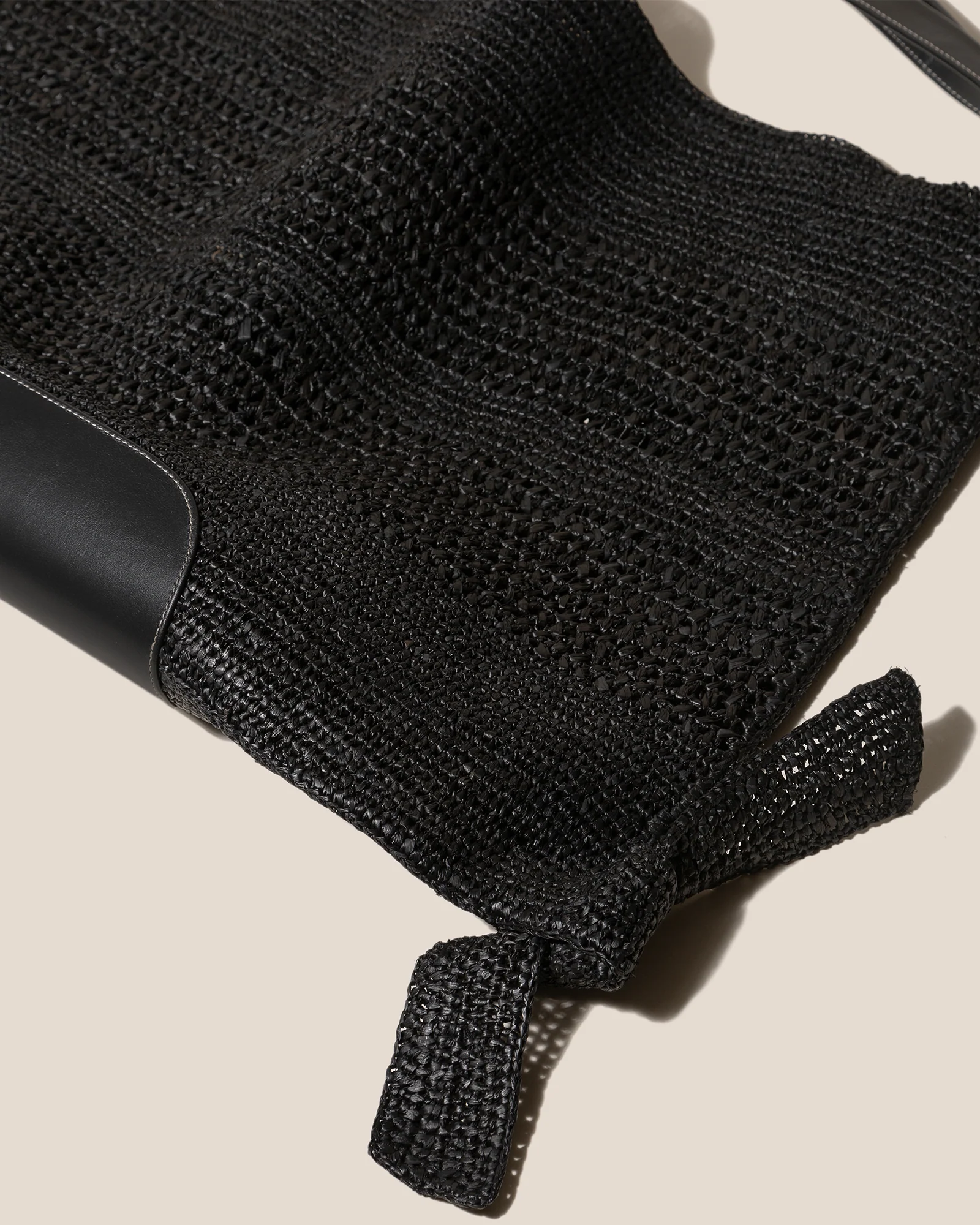 CADOR - Slouchy Crocheted Raffia Shoulder Bag - Image 4