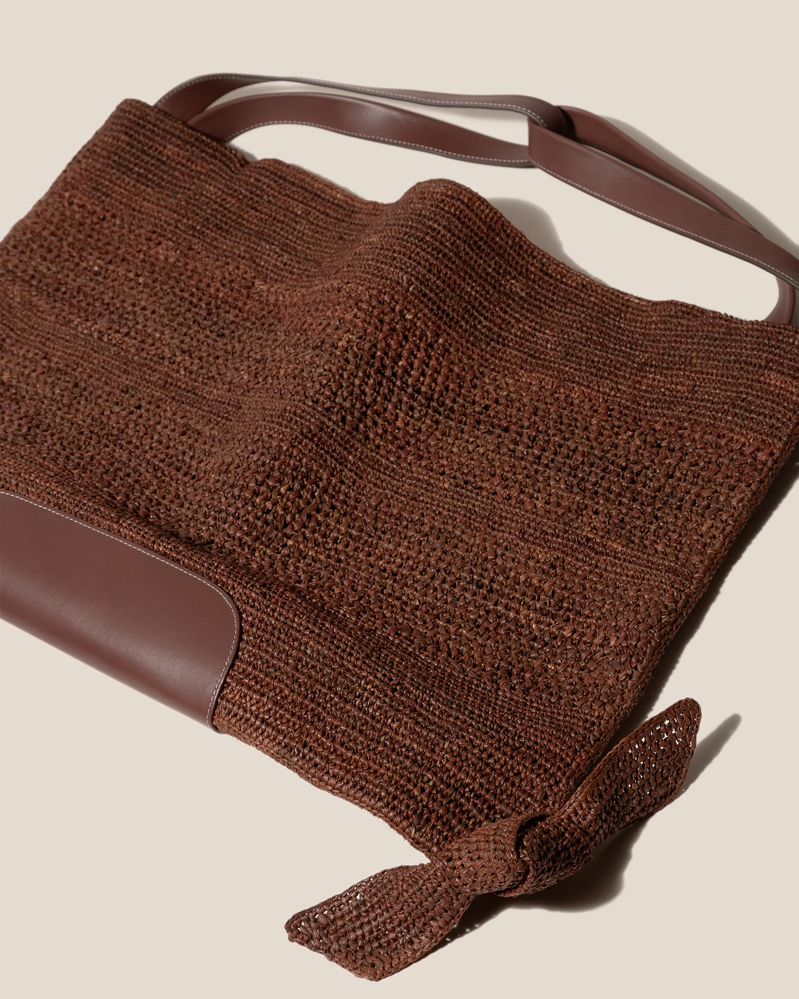 CADOR - Slouchy Crocheted Raffia Shoulder Bag - Image 4