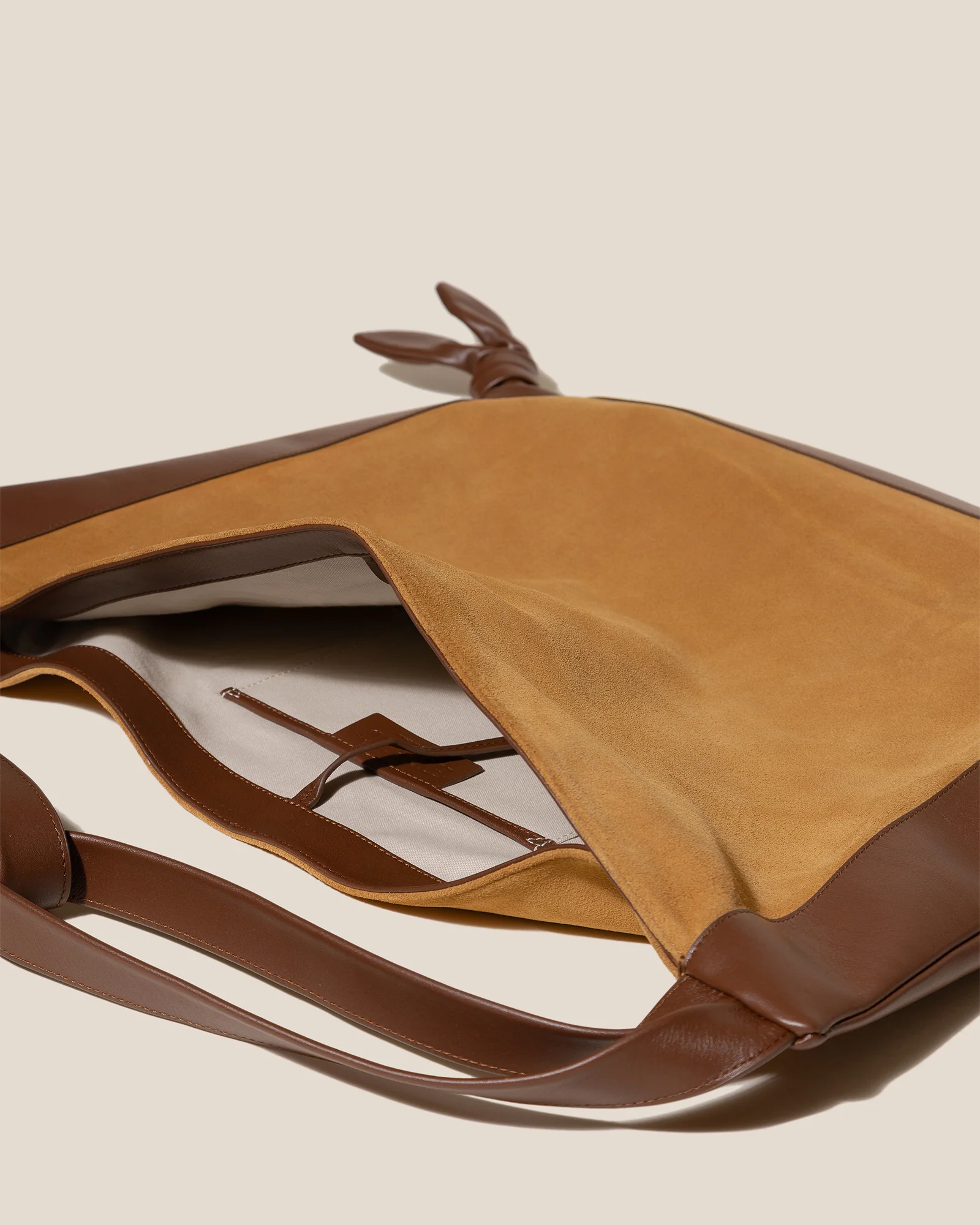 CADOR SUEDE - Slouchy Shoulder Bag - Image 4