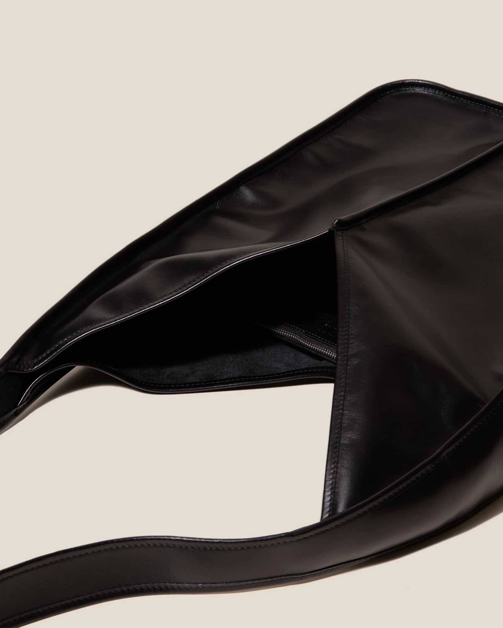CALELLA CROSSBODY - Leather-trimmed Crossbody Sac - Image 4