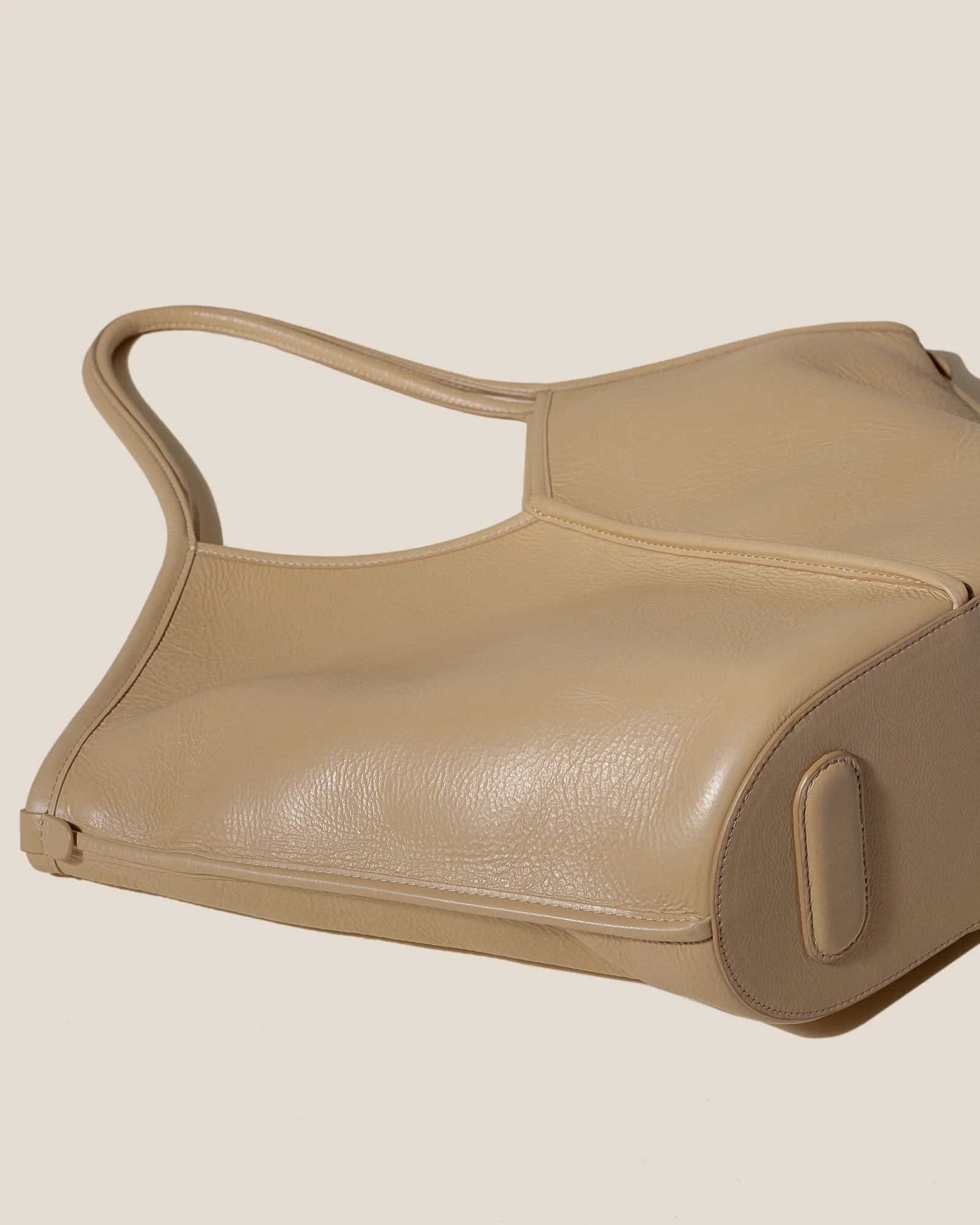 CALELLA DISTRESSED - Leather Tote Bag - Image 6