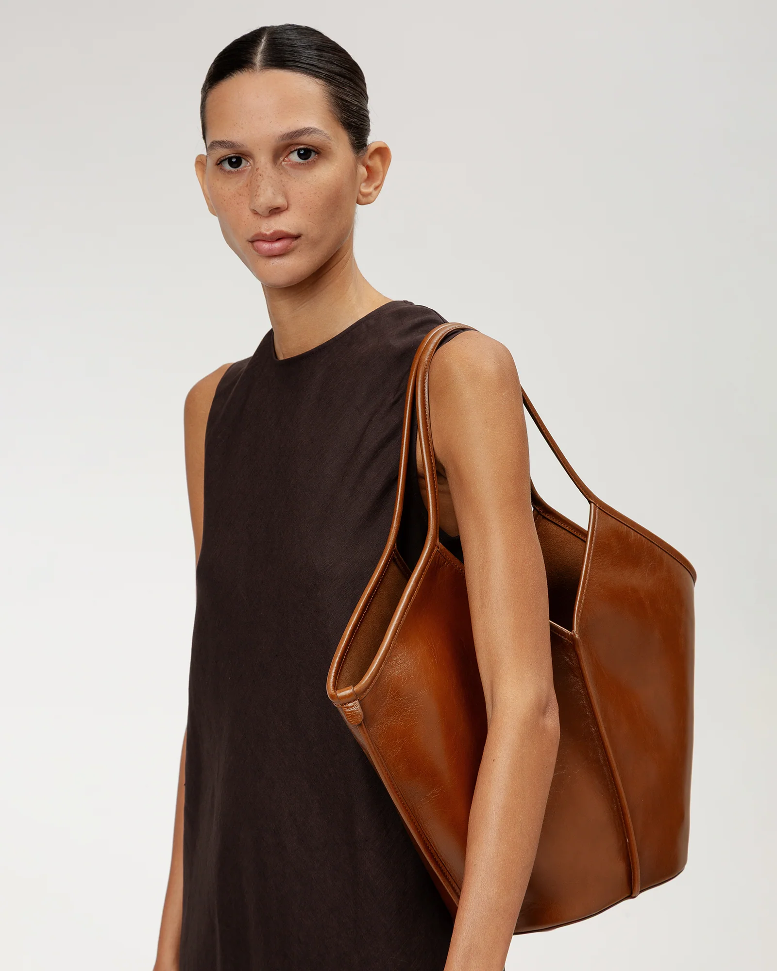 CALELLA DISTRESSED - Leather Tote Bag - Image 7