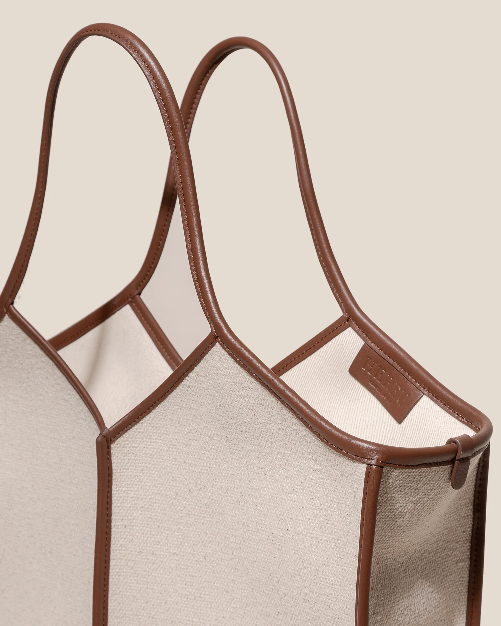 CALELLA SQUARED MEDIUM CANVAS - Leather-trimmed Tote Bag - Image 4