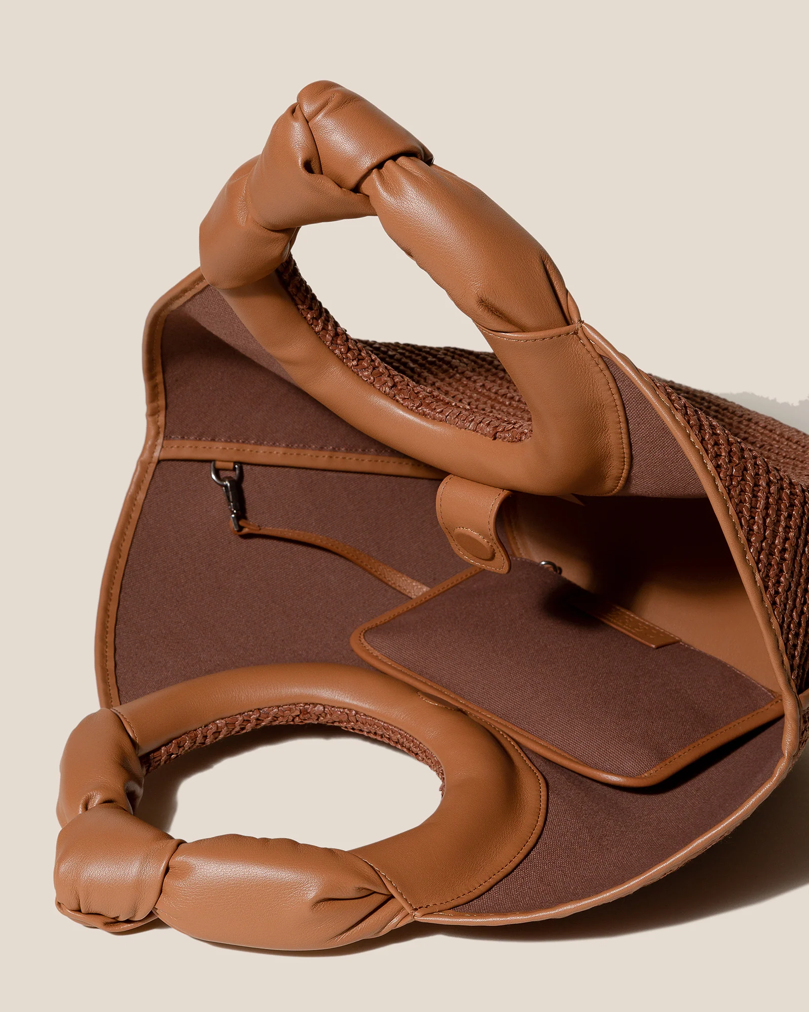 CASTELL RAFFIA - Knotted-handle Tote Bag - Image 4