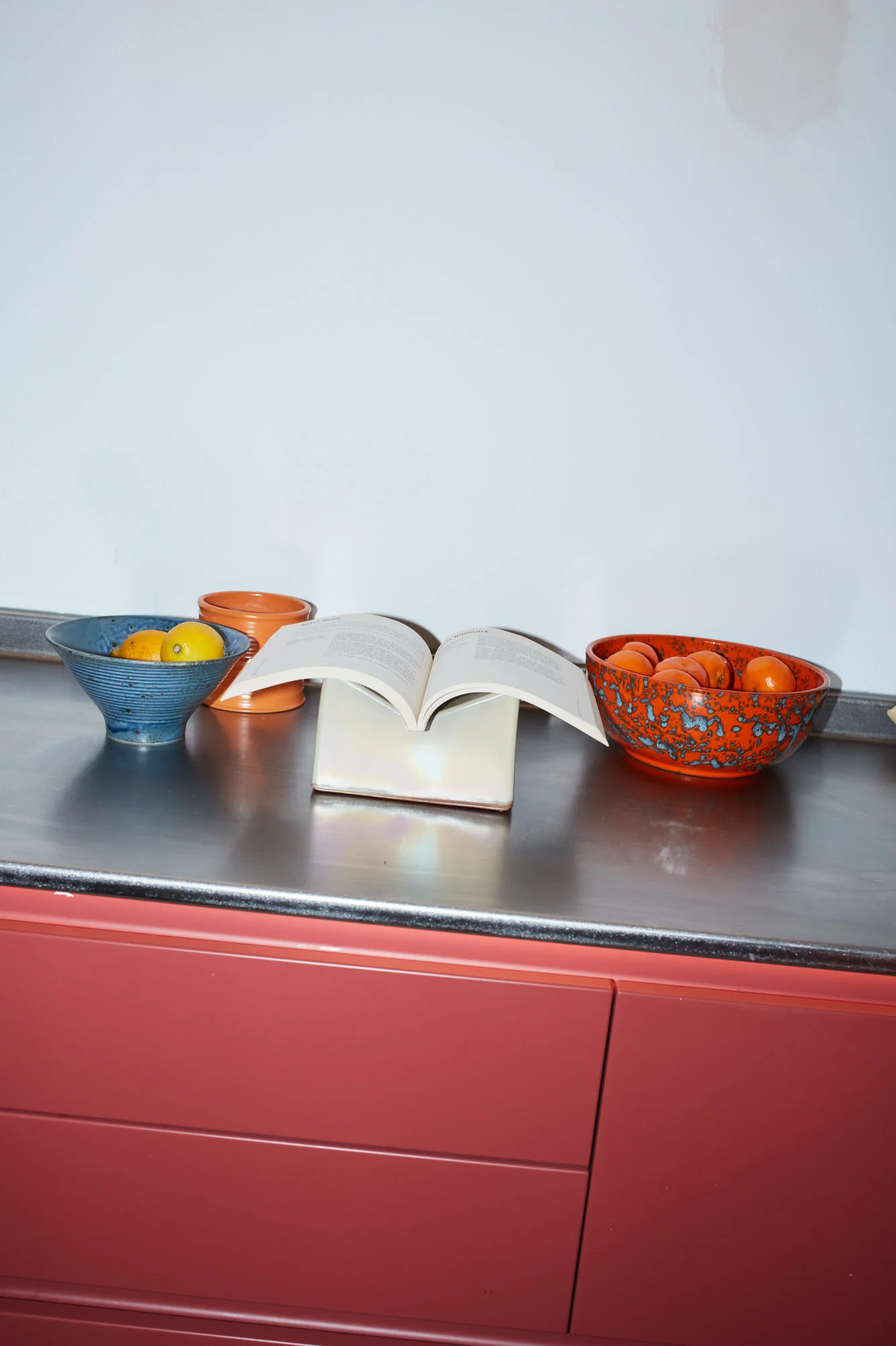 CERAMIC BOOKSTAND - by Xavier Mañosa - Image 4