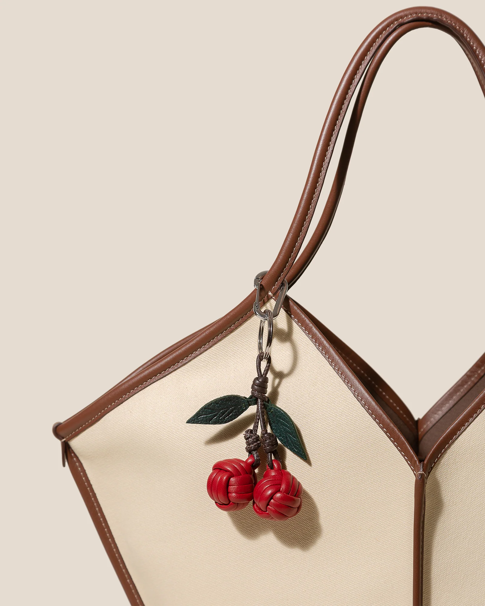 CIRERES - Hand-Knotted Cherries Leather Key Holder - Image 3