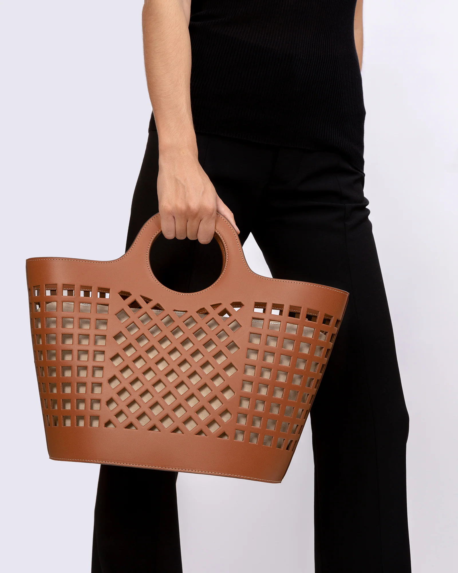 COLMADO - Cut-out Leather Tote Bag - Image 6