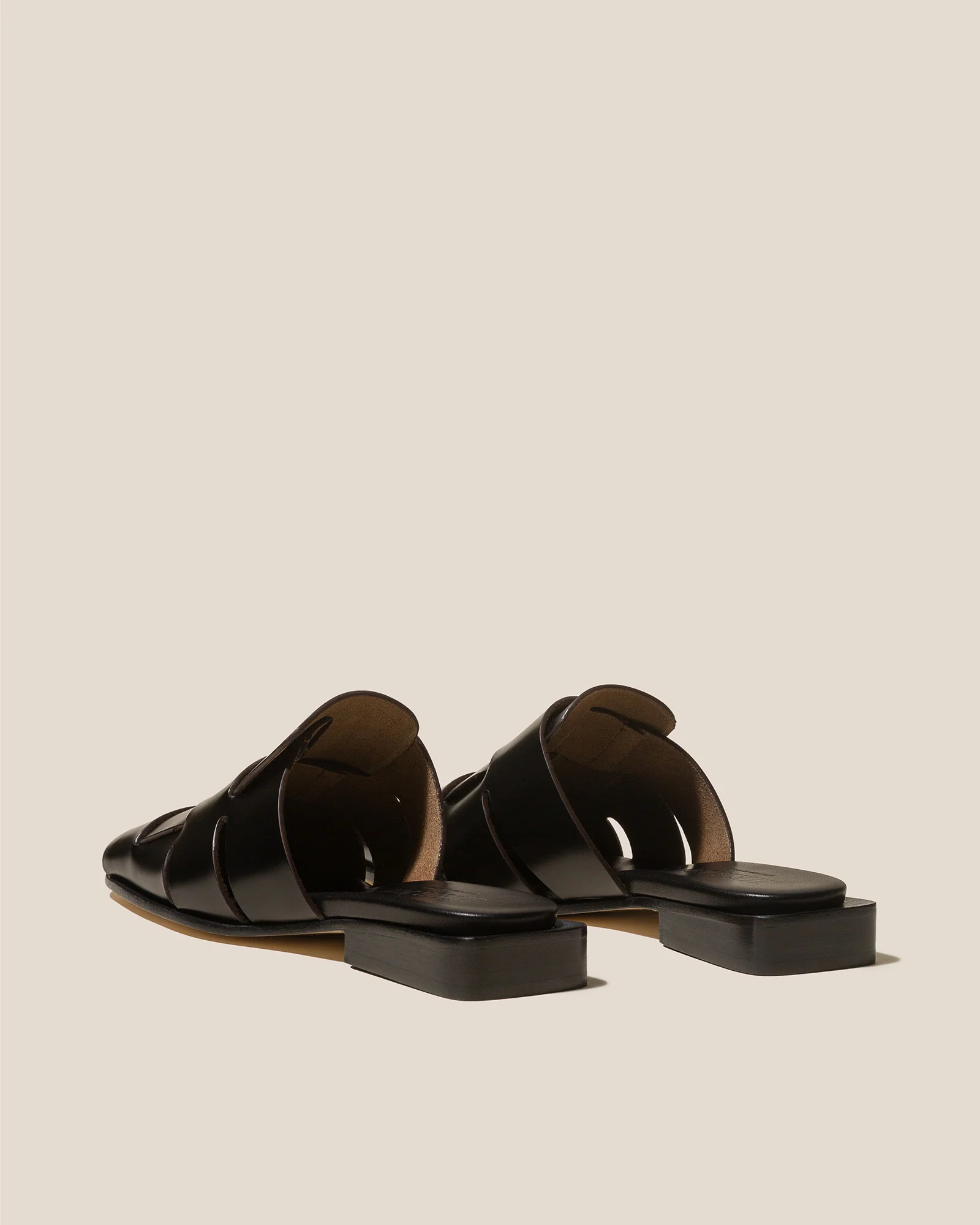 CORAIA - Interwoven Mule - Image 3