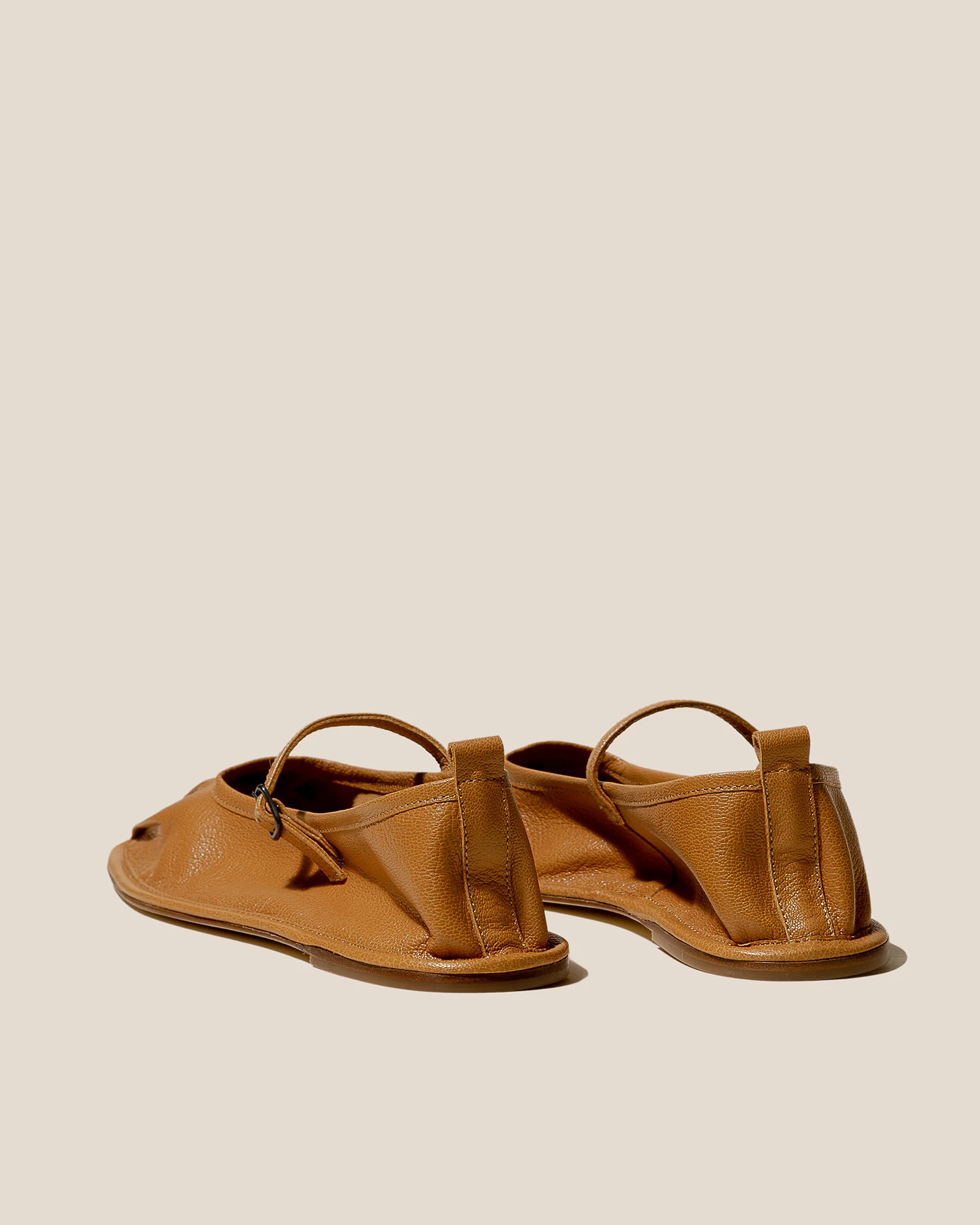 DANSA SUPPLE SHINY - Pleated-Toe Mary Jane Pump - Image 3