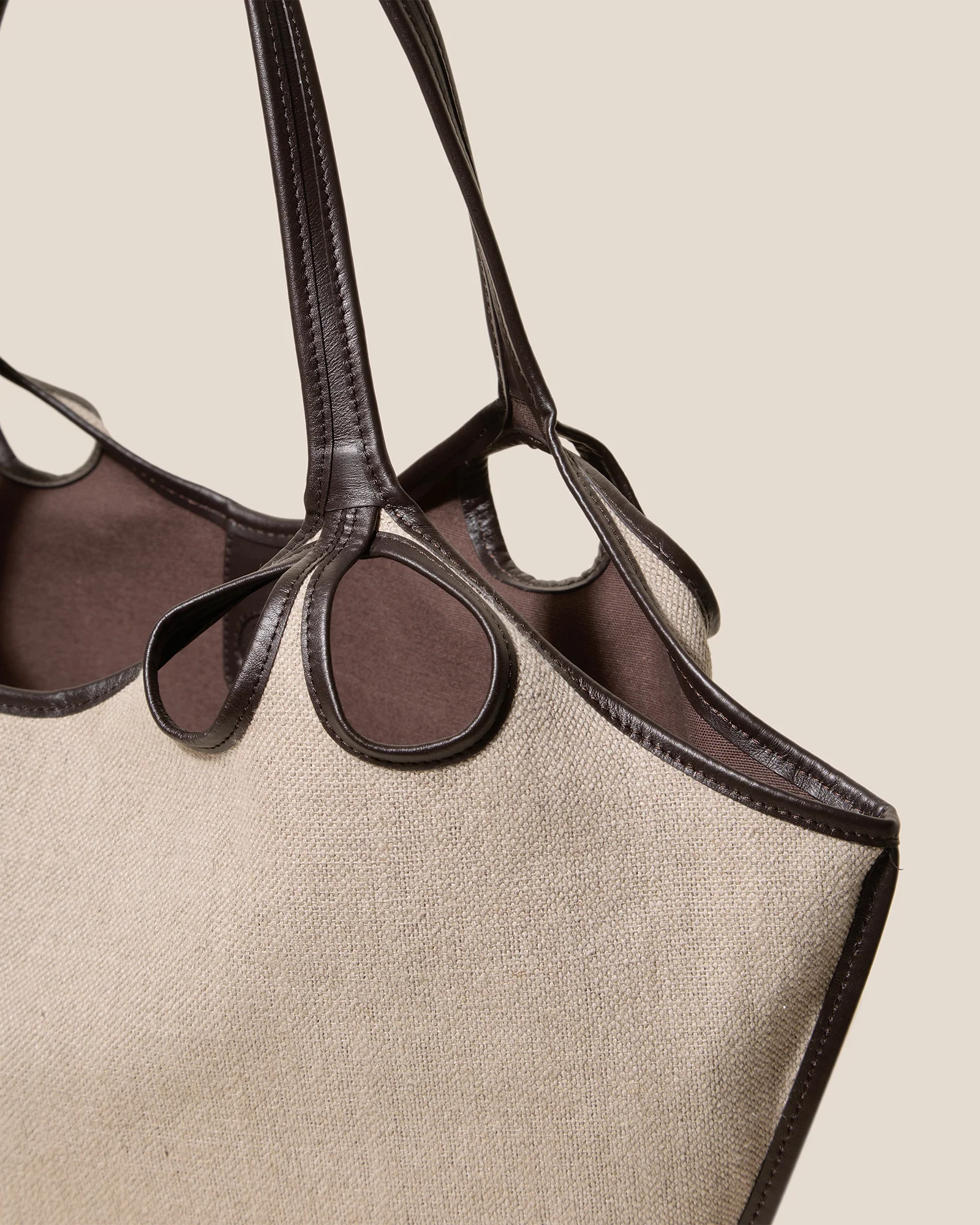 ESCALA LINEN - Cut-Out Tote Bag - Image 3
