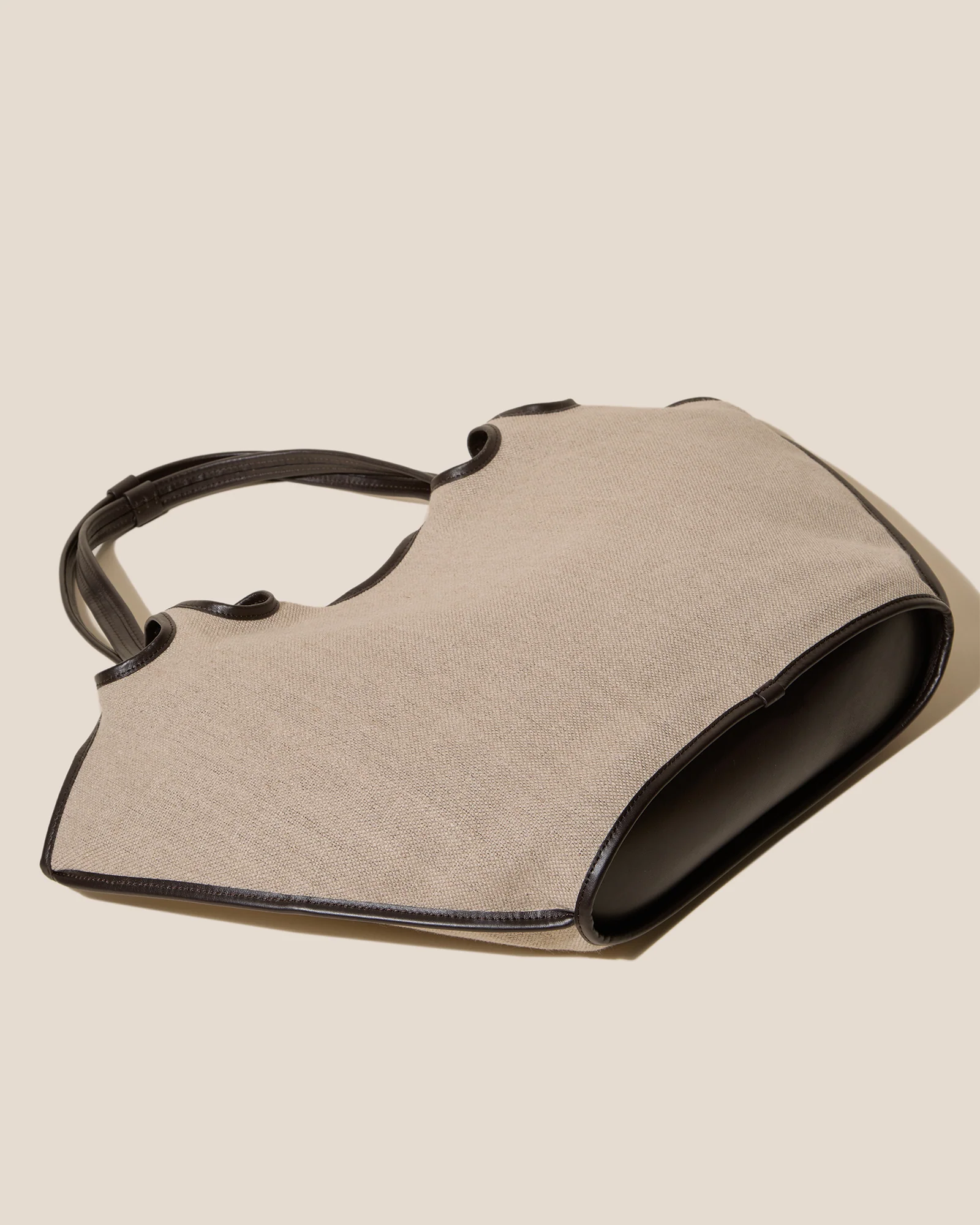 ESCALA LINEN - Cut-Out Tote Bag - Image 5