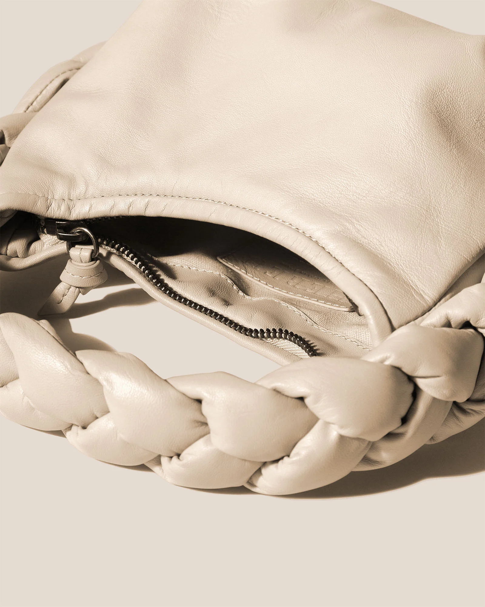 ESPIGA MINI - Braided Detail Crossbody Bag - Image 3