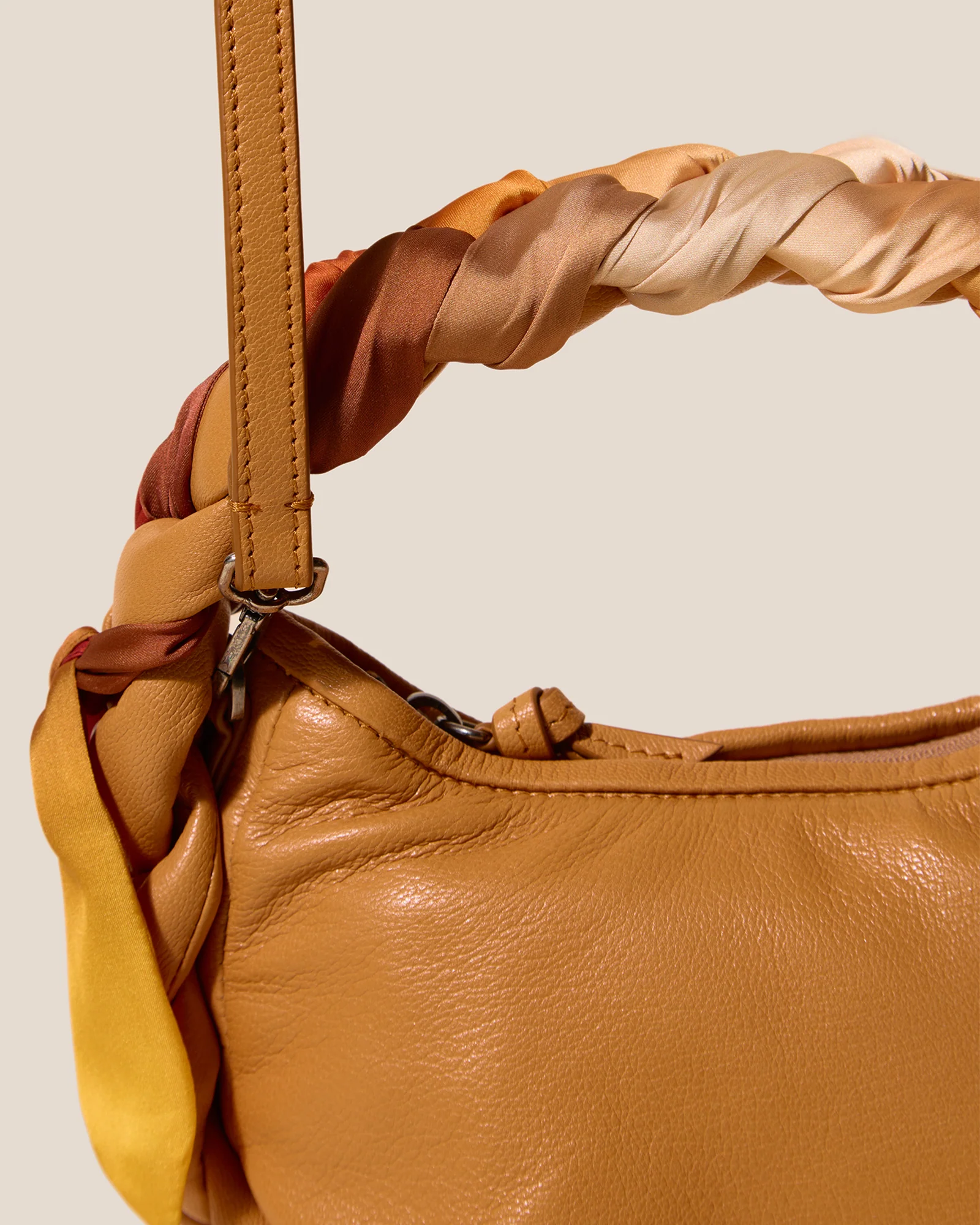 ESPIGA MINI FOULARD - Braided Detail Crossbody Bag - Image 3