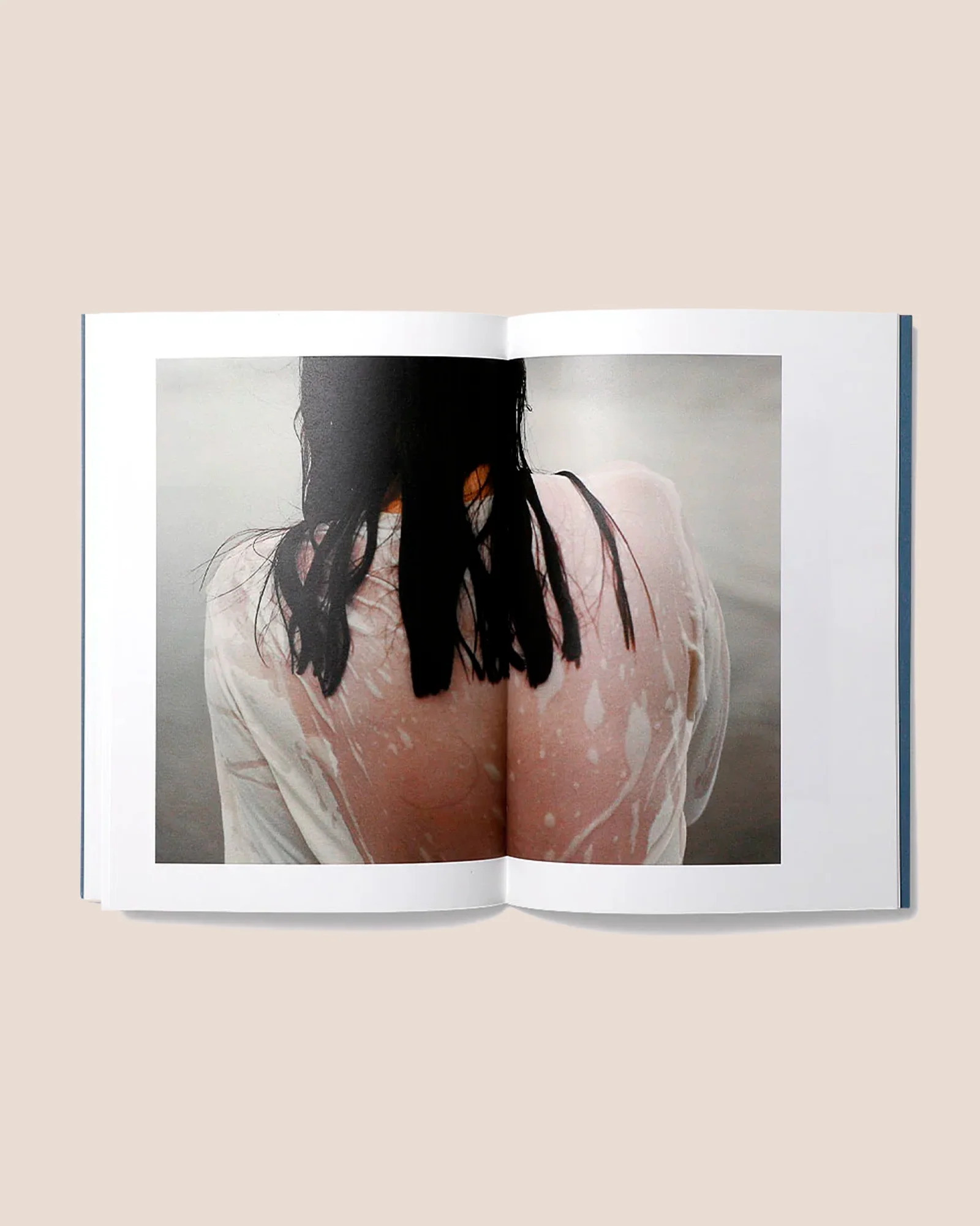 ESTE MAR - Nia Delfau Book - Image 4