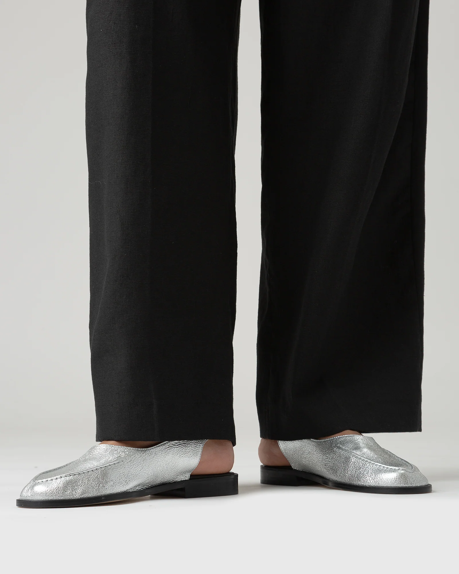 JULIOL SLINGBACK METALLIC - High-Cut Deconstructed Slingback Loafer - Image 5