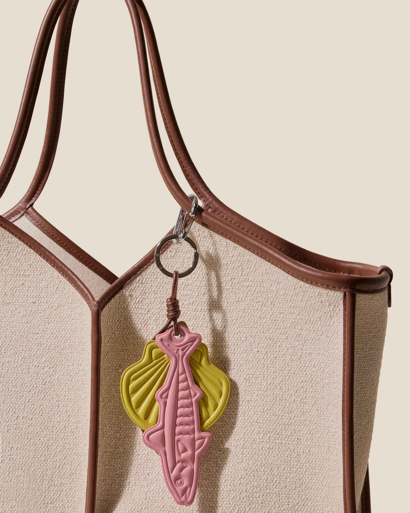 LAMAR KEYCHAIN - Embossed Leather Keychain - Image 3