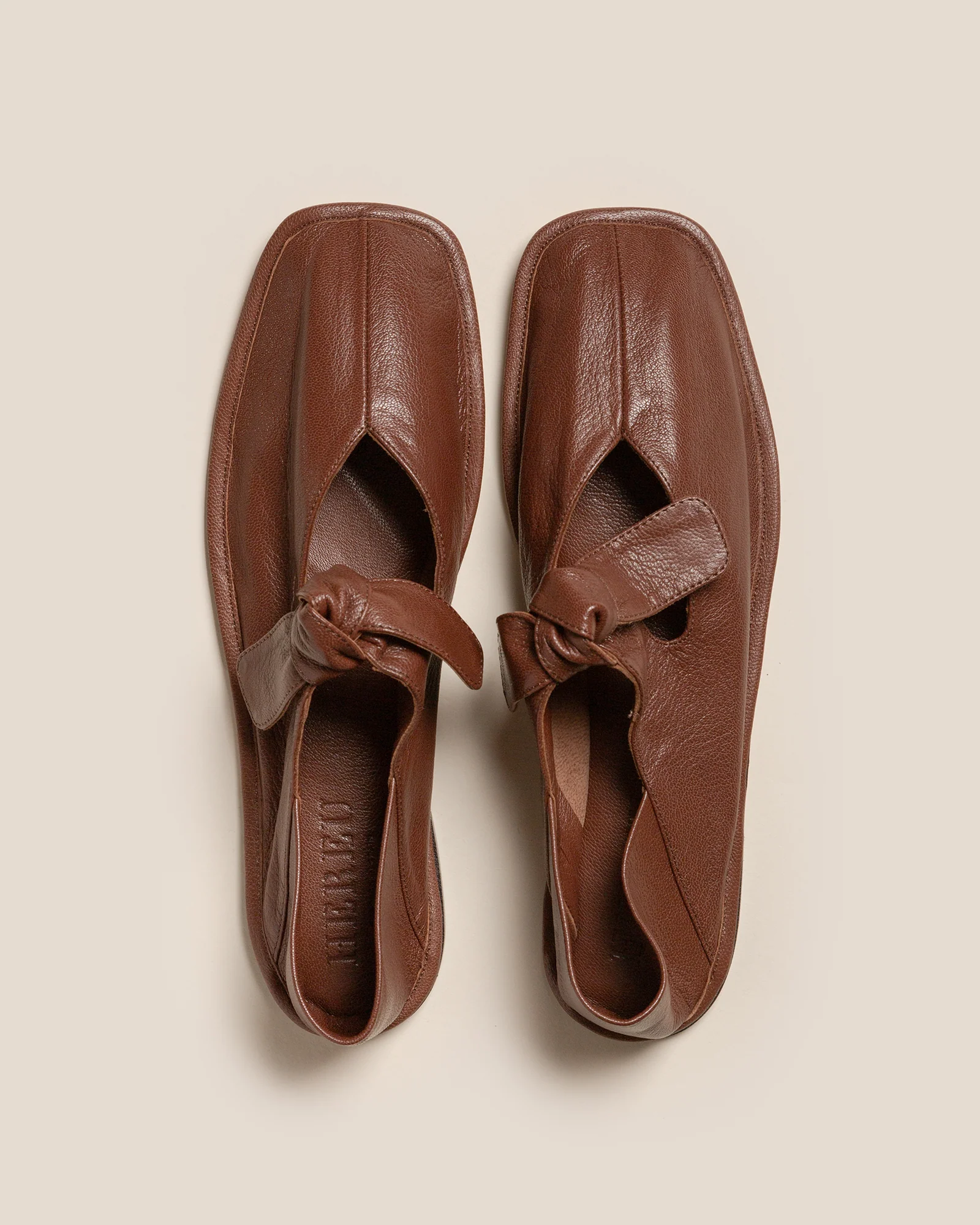 LLASADA SUPPLE SHINY - Front-Knot Pump - Image 2