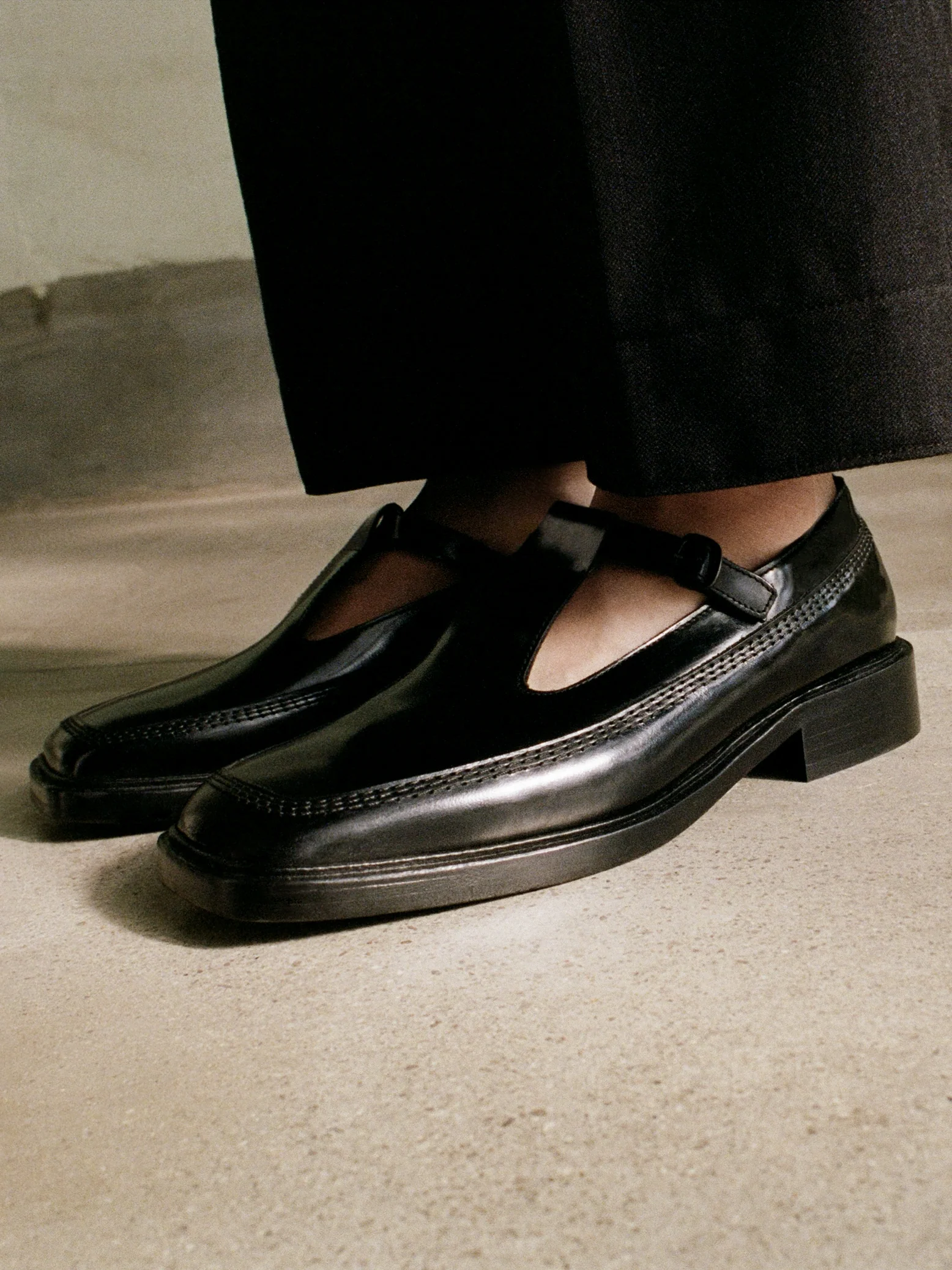 LLUISA POLISHED - T-bar Loafer - Image 5