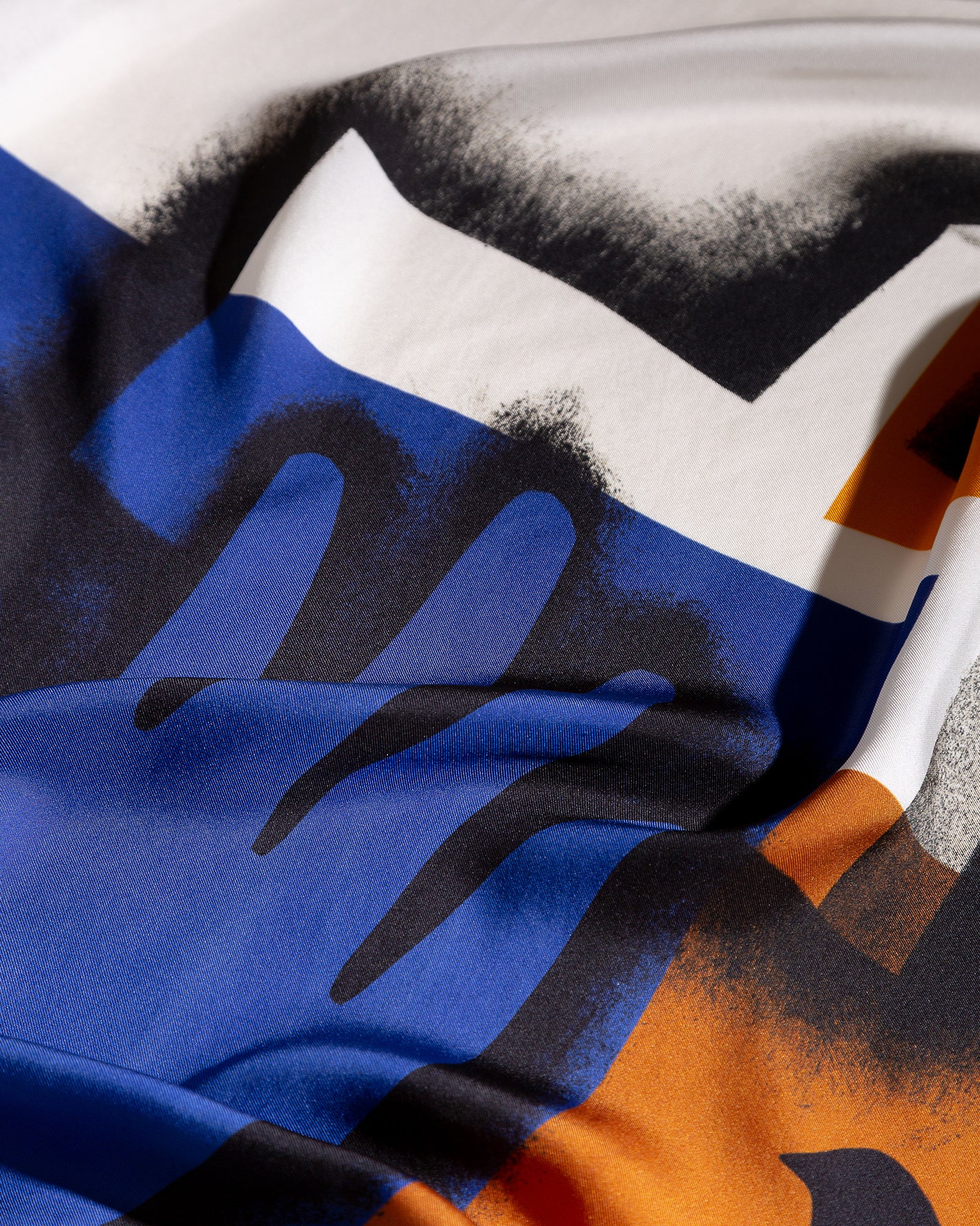 "Los Fugaces Párpados" Handkerchief - Limited Edition Silk Handkerchief of Artwork by Jorge Gay - Image 5