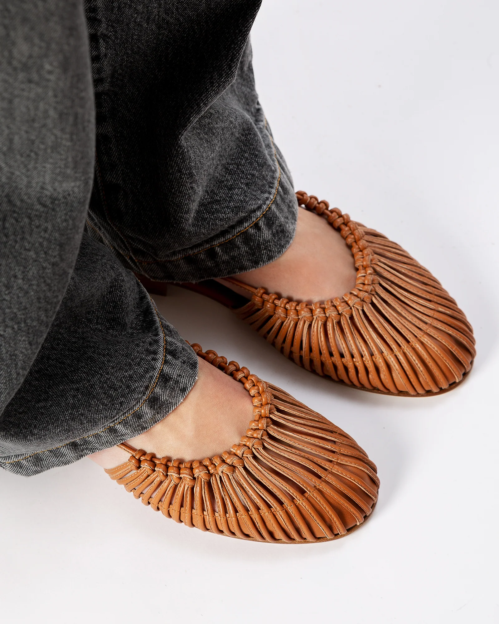 MANTERA - Round-Toe Knotted Sandal - Image 5