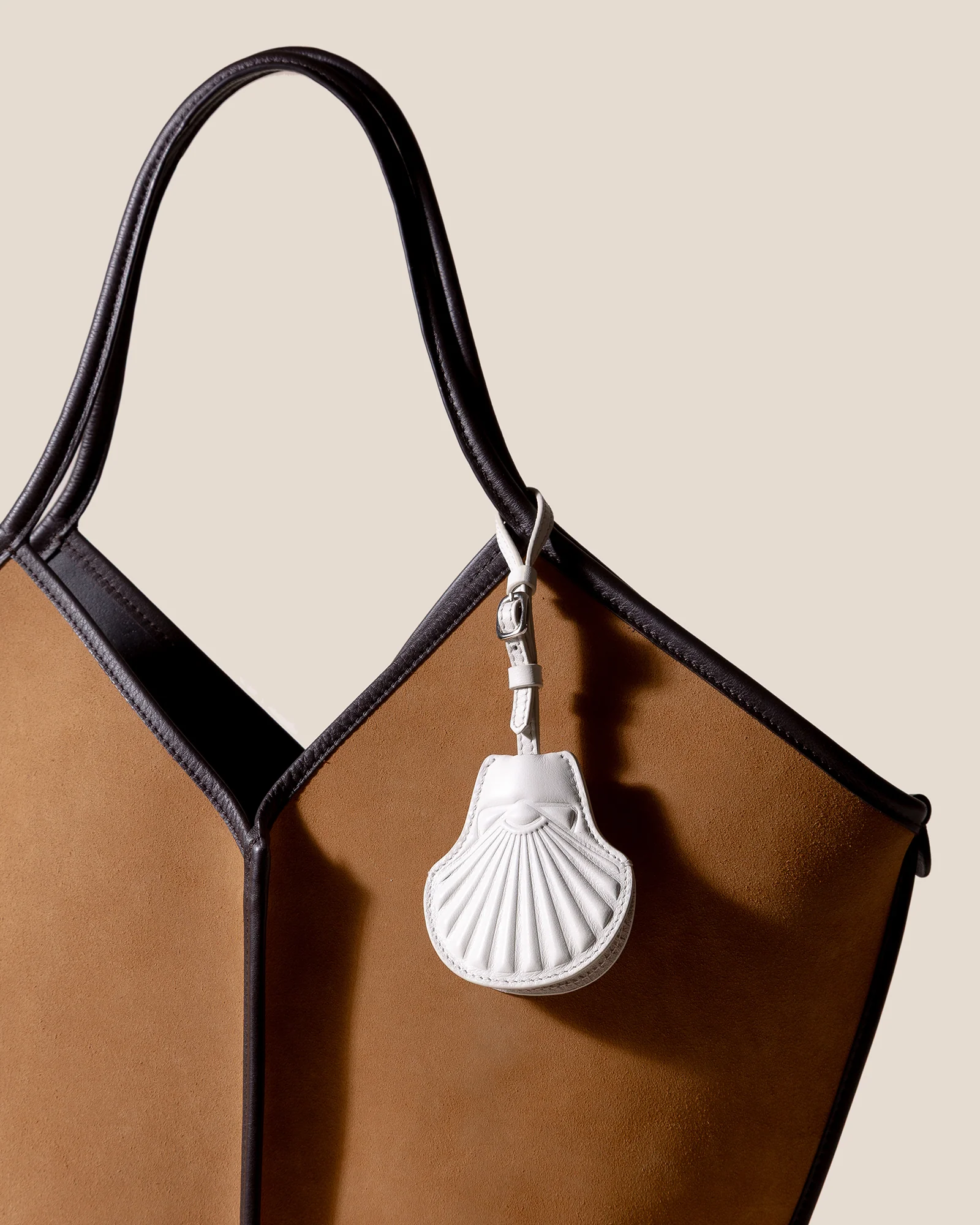 PETXINA - Embossed Leather Charm - Image 7