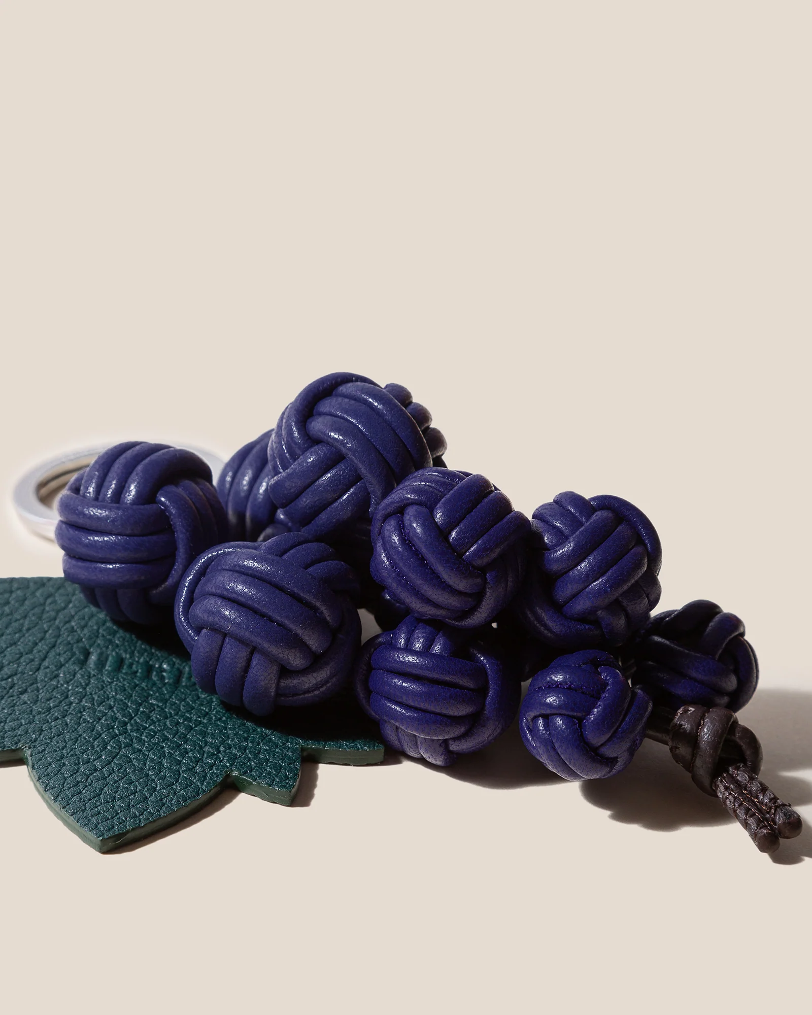 RAÏM - Hand-Knotted Grapes Leather Key Holder - Image 7