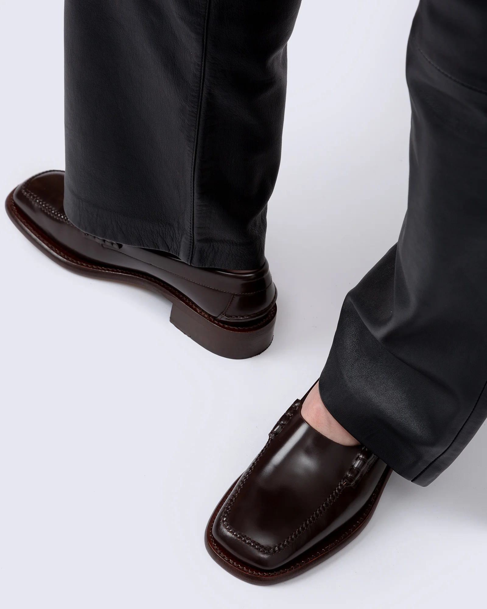 SALA - Square-Toe Low-Heeled Pump - Image 5