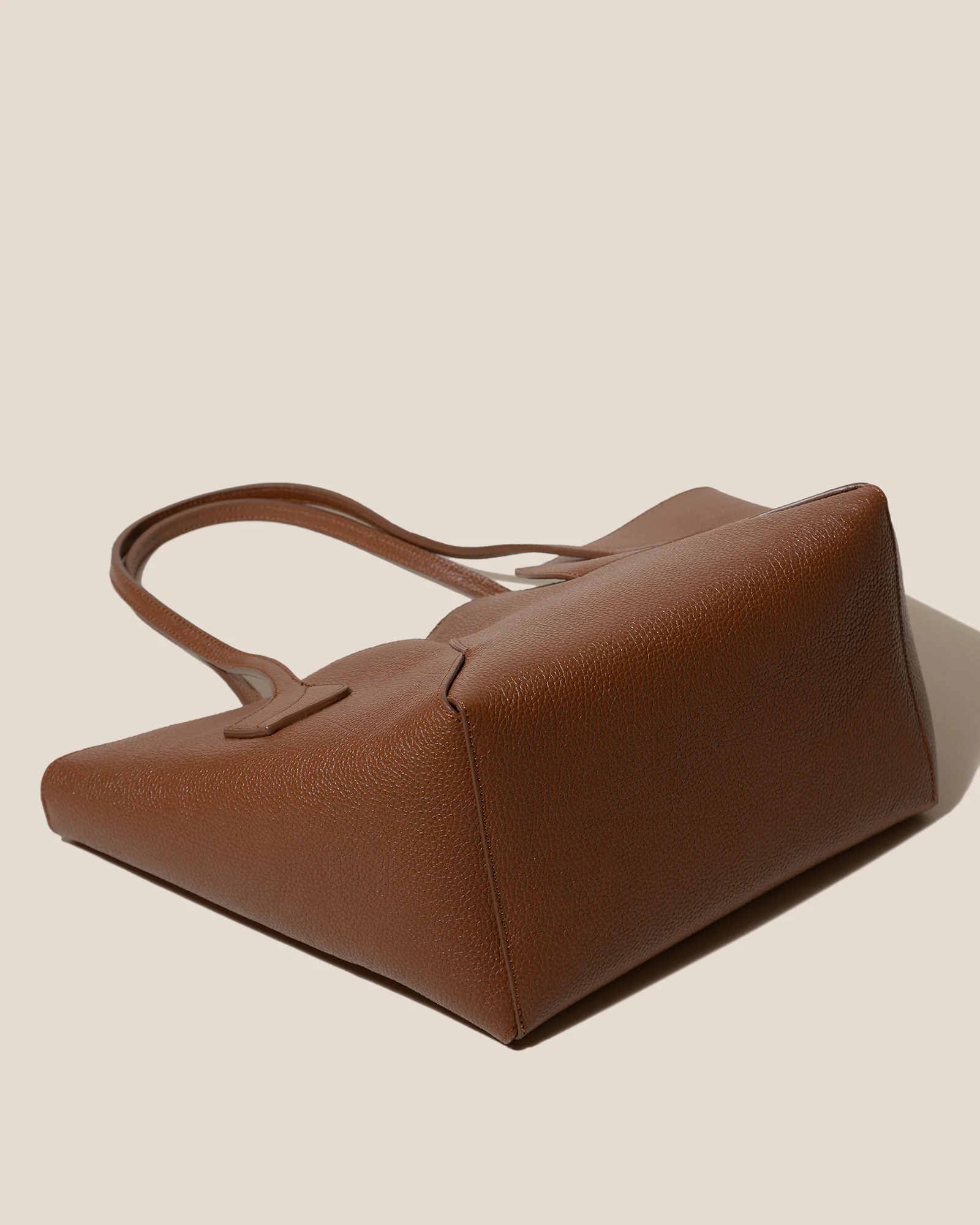 SEPAL S GRAINY - Tulip Shape Zipped Tote Bag - Image 5