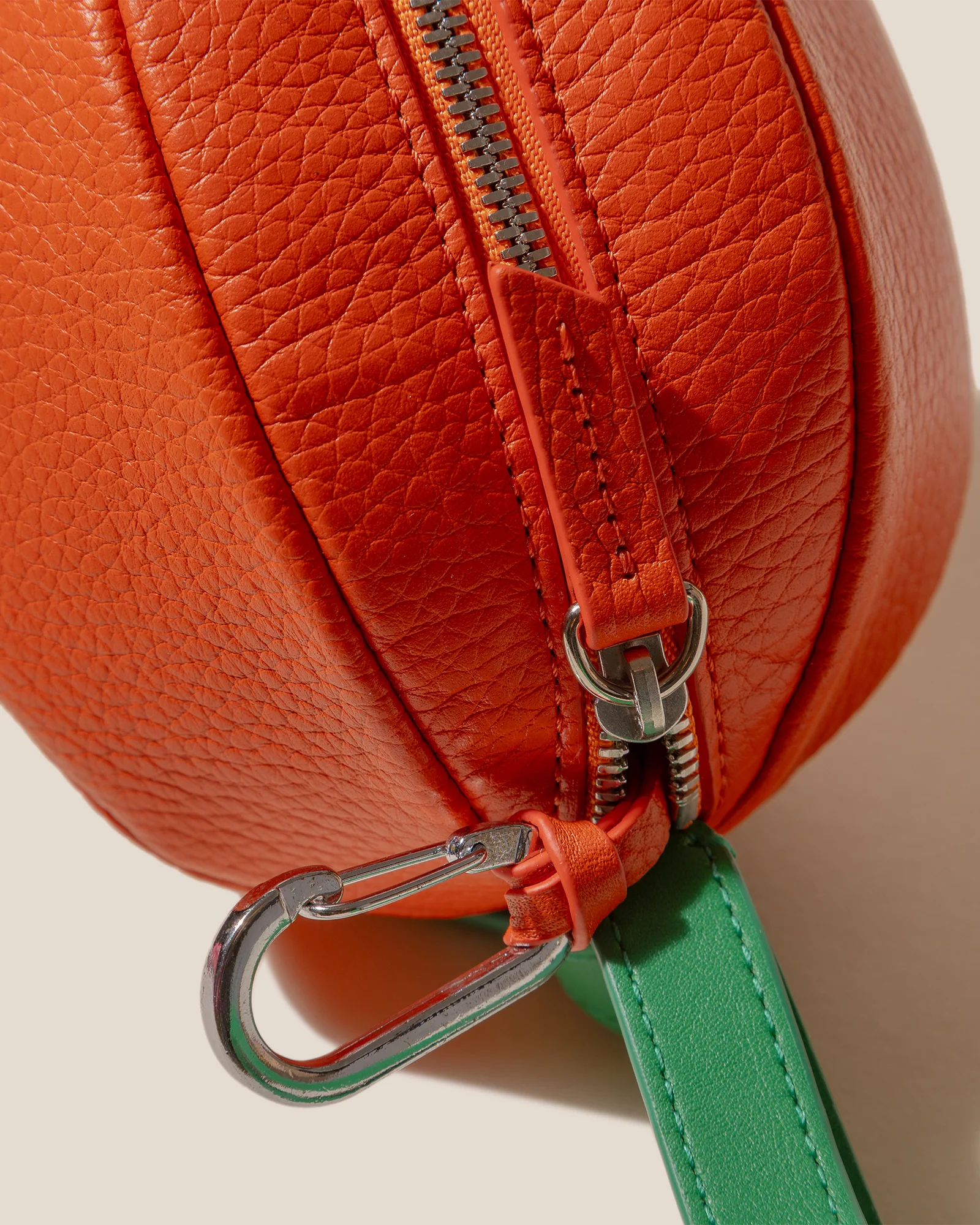 TARONJA PURSE - Orange-Shaped Leather Coin Purse - Image 6